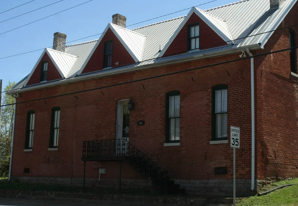 Dickinson Room By Main Street Bed & Breakfast hotel hero