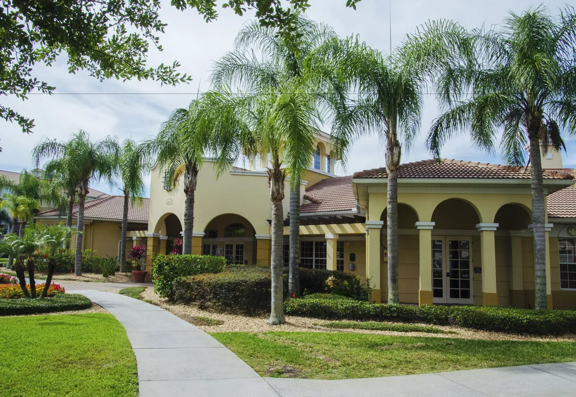 3BD 2BA Condo Sleeps 6 Gold RVC30993 Bedroom RHOF hotel hero