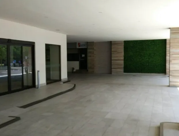 Everest Hotel hotel detail image 4