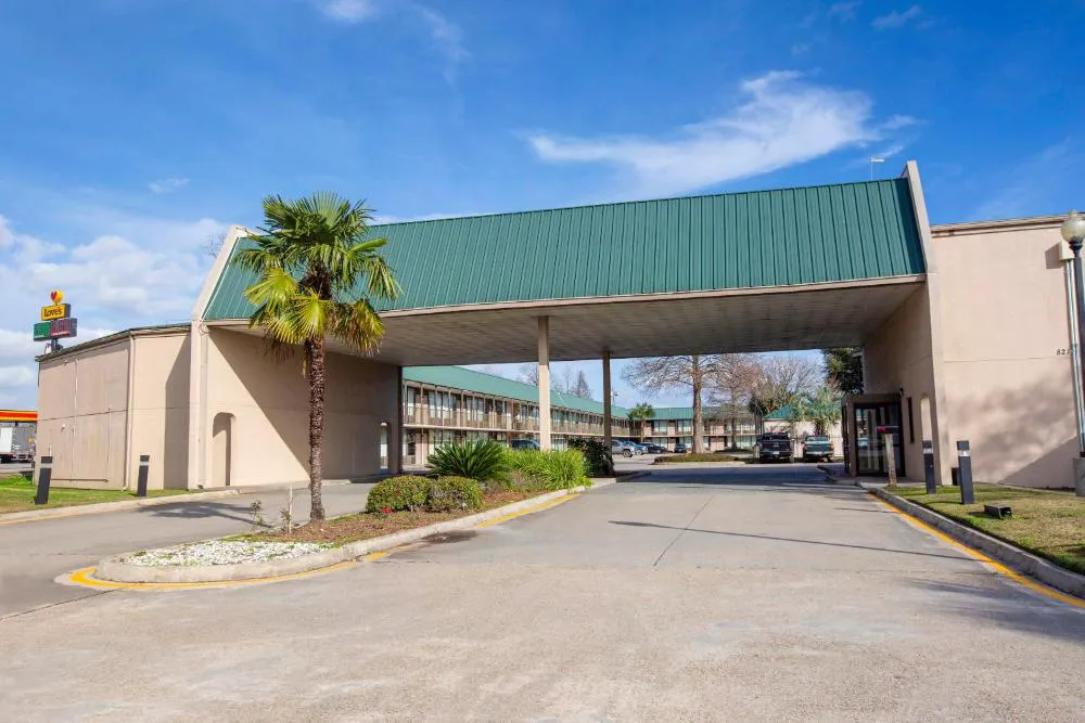 Port Allen Inn hotel hero