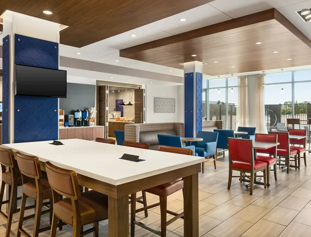 Holiday Inn Express and Suites Ukiah by IHG hotel detail image 4