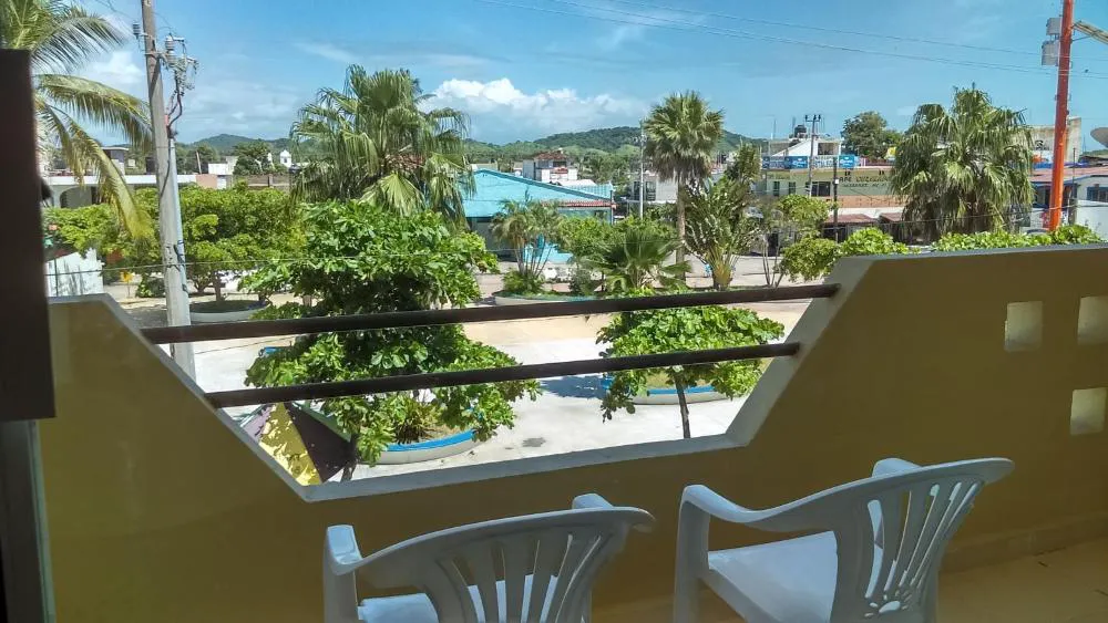 Bogavante Barra de Navidad hotel hero