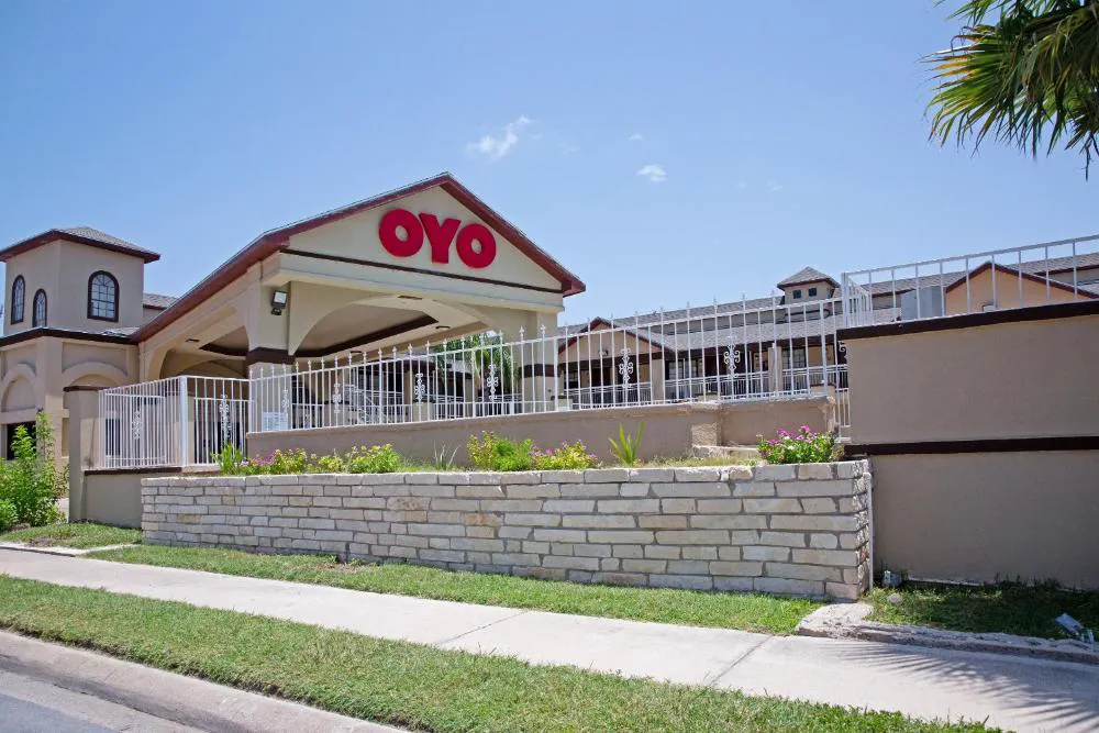 OYO Hotel McAllen Airport South hotel hero