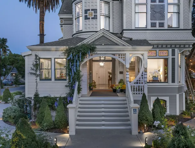 The George Luxury Boutique Inn hotel detail image 3