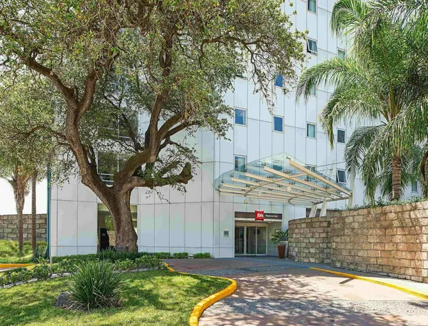 ibis Monterrey Valle hotel detail image 1