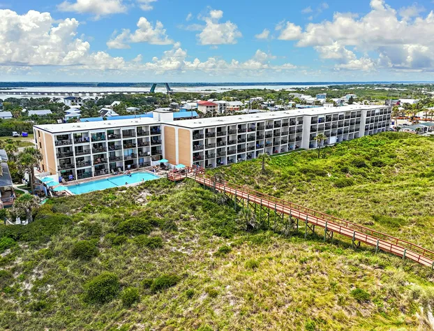 Beacher's Lodge Oceanfront Suites hotel detail image 2