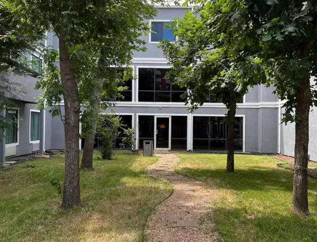 Alexis Hotel & Banquets Dallas Park Central Galleria hotel detail image 1