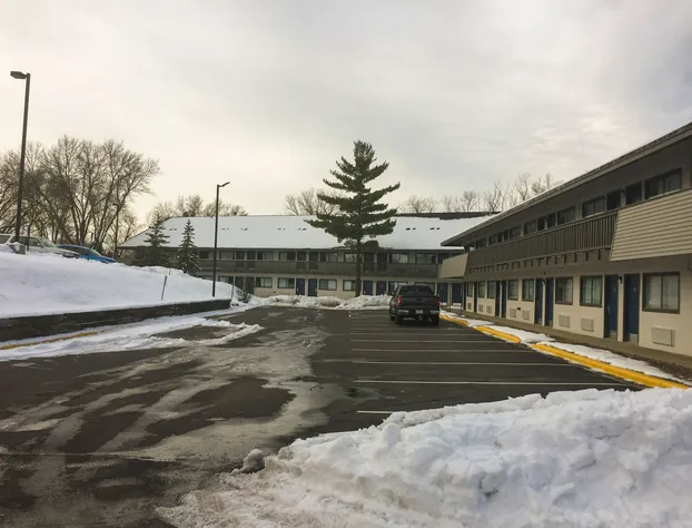 Motel 6 Burnsville, MN hotel detail image 1