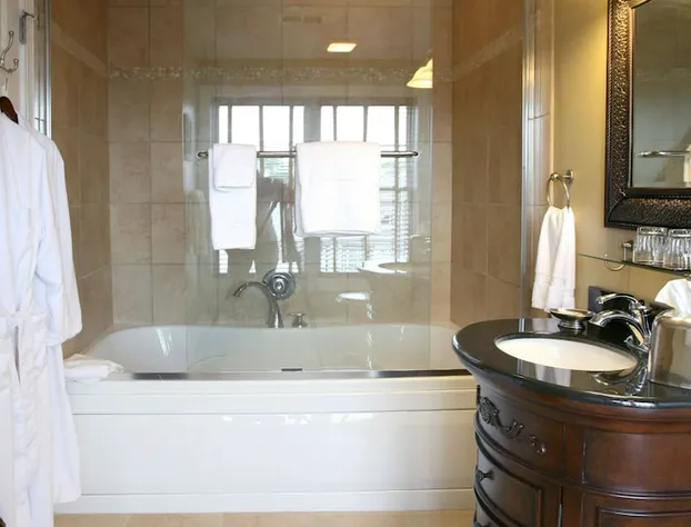 Water's Edge Inn - Adults Only hotel detail image 1