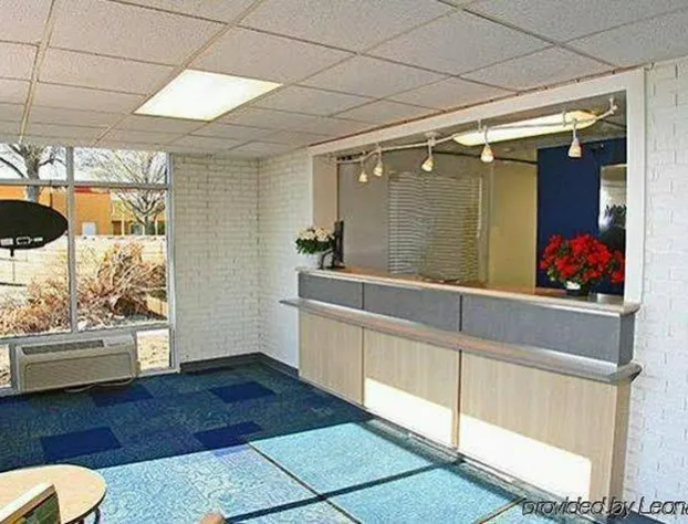 Red Roof Inn KC Sports Complex Independence hotel detail image 2