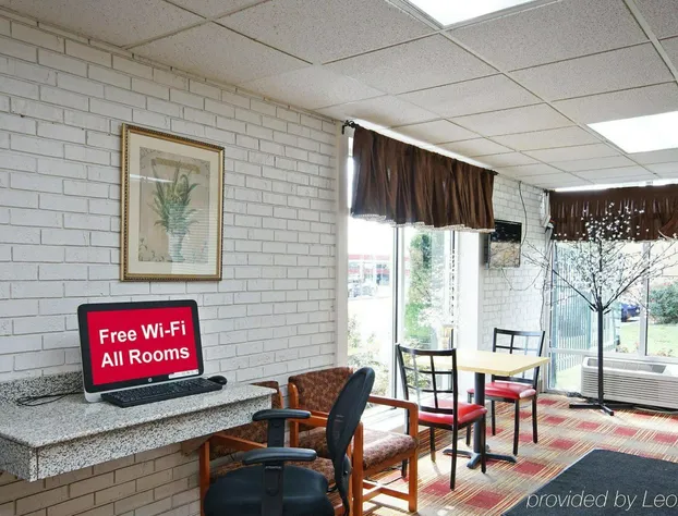 Red Roof Inn KC Sports Complex Independence hotel detail image 3