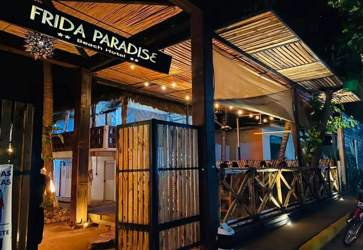 Frida Paradise hotel hero