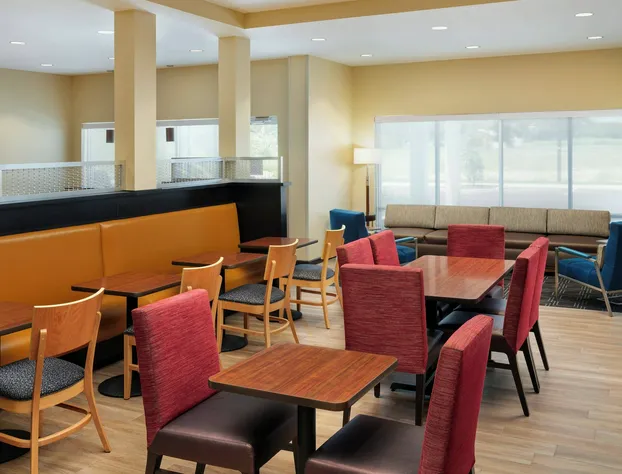 TownePlace Suites by Marriott Leesburg hotel detail image 3