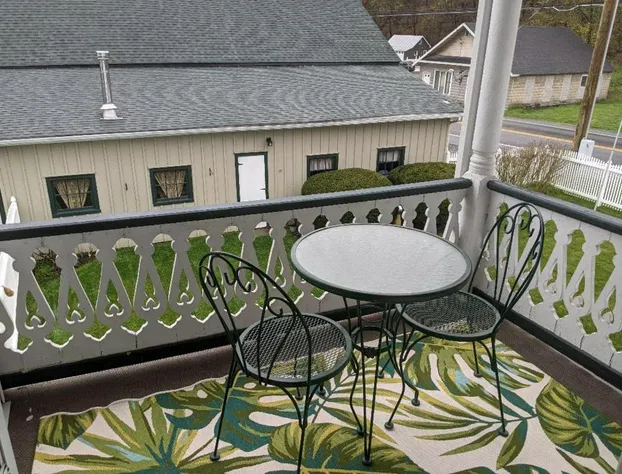 Lizard Creek Inn hotel detail image 2