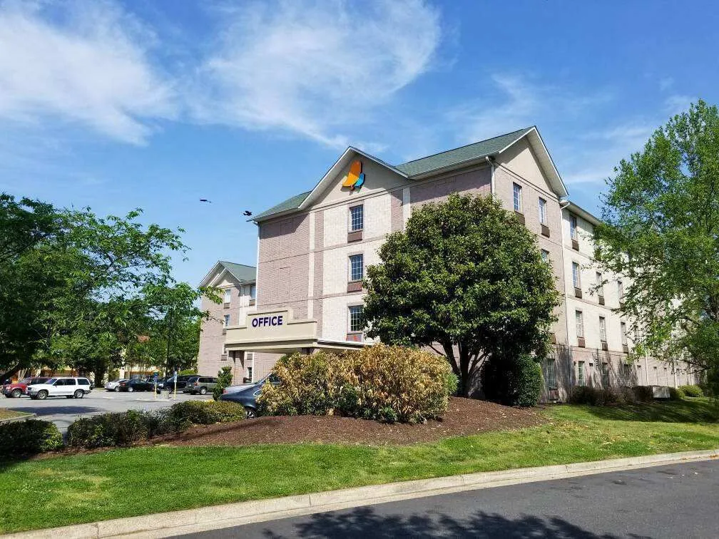Intown Suites Extended Stay Select Hampton hotel hero