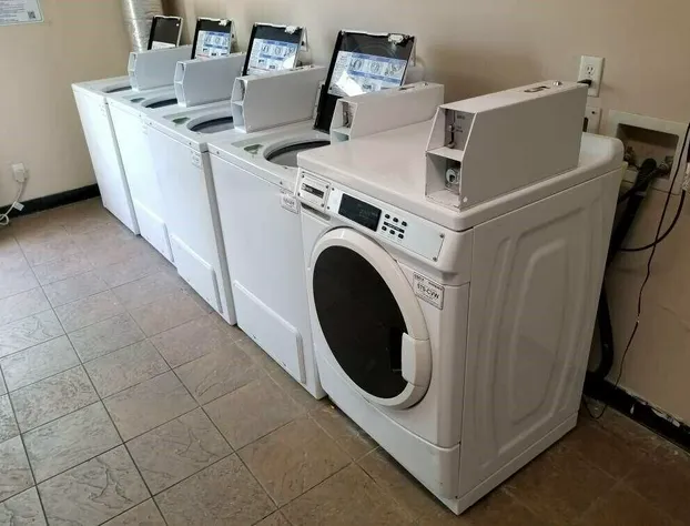 Intown Suites Extended Stay Select Hampton hotel detail image 3