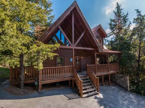 Moonlight Theater Lodge 3 Bedrooms Hot Tub Pool Sleeps 14 hotel detail image 1