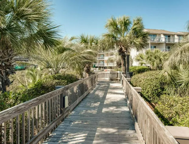 Breakers 215 hotel detail image 1