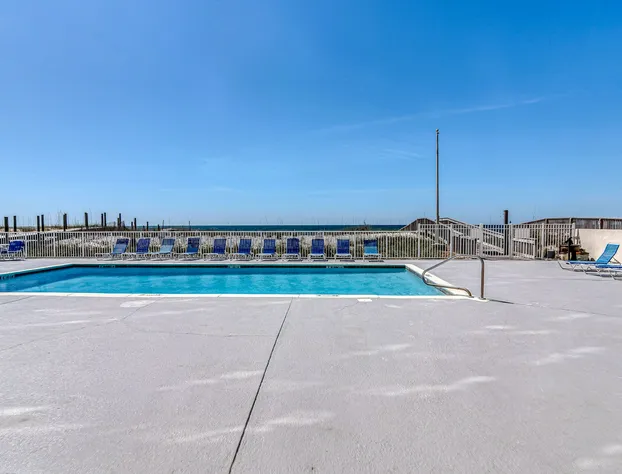 Gulf Tower 8b 2 Bedroom Condo by RedAwning hotel detail image 4