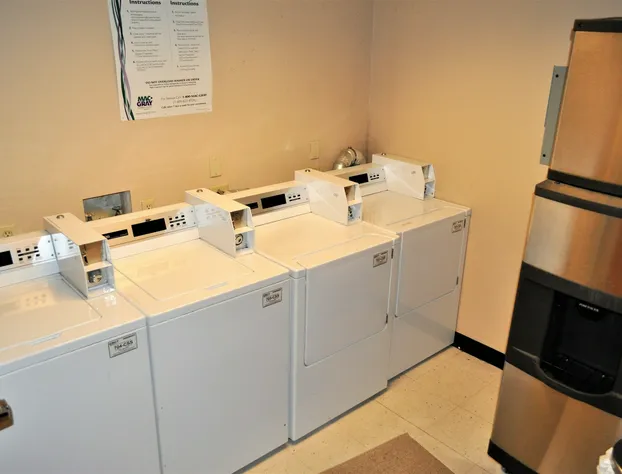 Fox Pine Lodge Hotel Room 2 hotel detail image 3