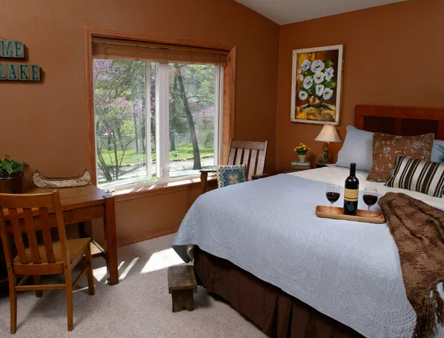 Lake Lucerne Resort & Ranch hotel detail image 2