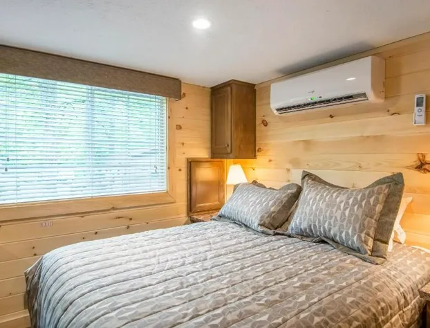 Williamsburg Camping Resort 38 ft. Park Model 5 hotel detail image 3