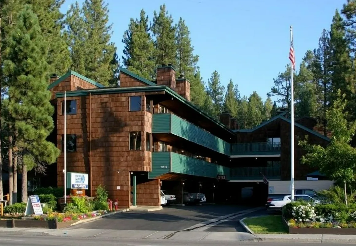 Getaways at Snow Lake Lodge hotel hero