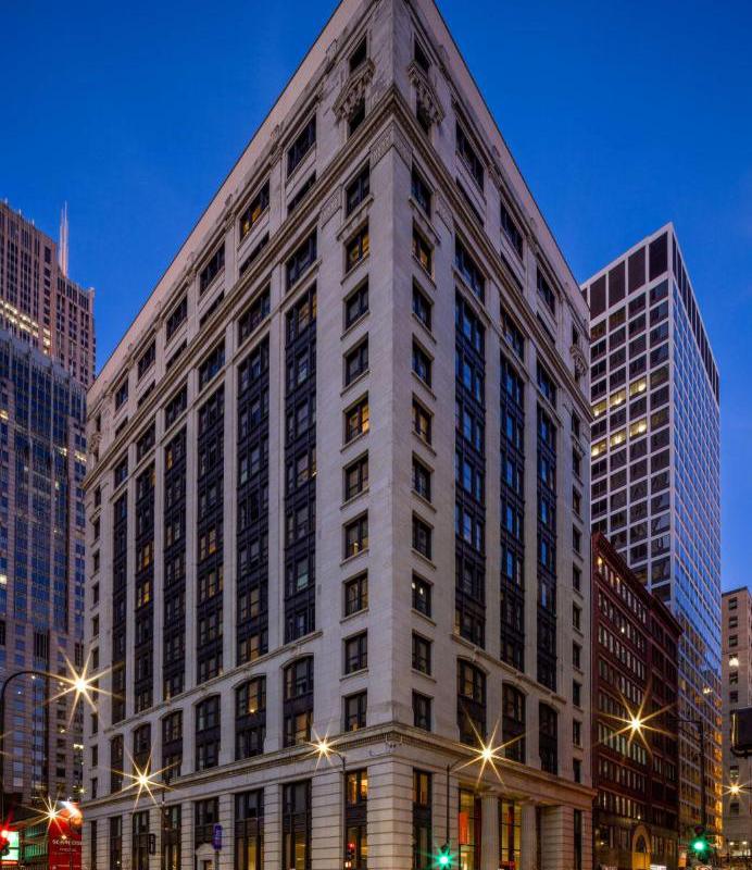 Canopy by Hilton Chicago Central Loop hotel hero