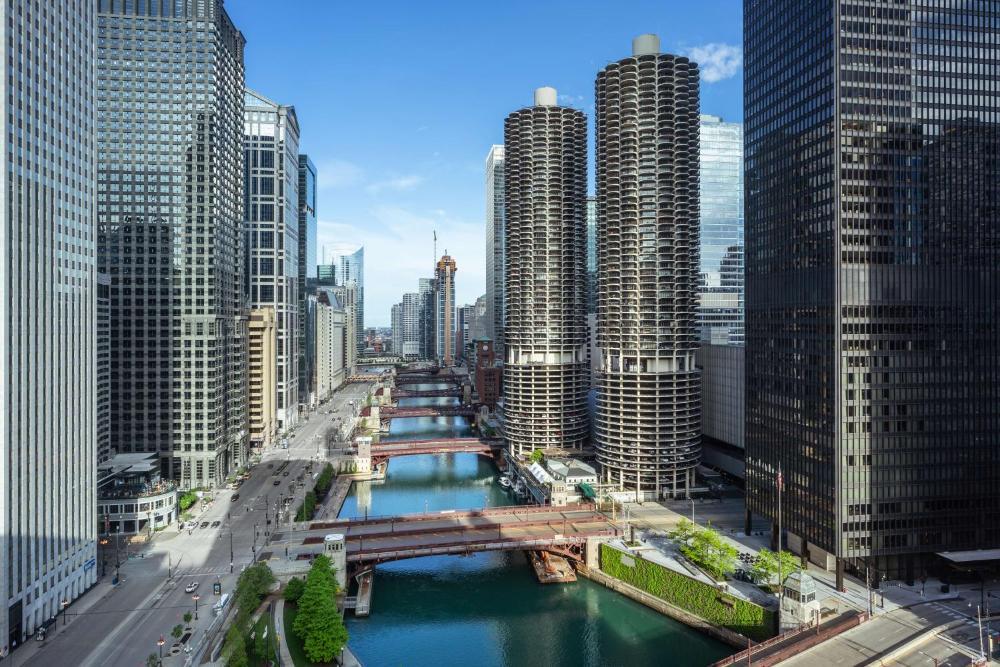 Pendry Chicago hotel hero