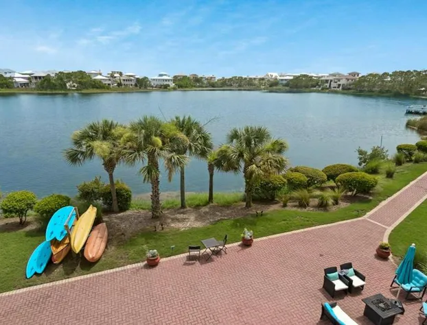 Carillon Beach Inn Unit 309 hotel detail image 1