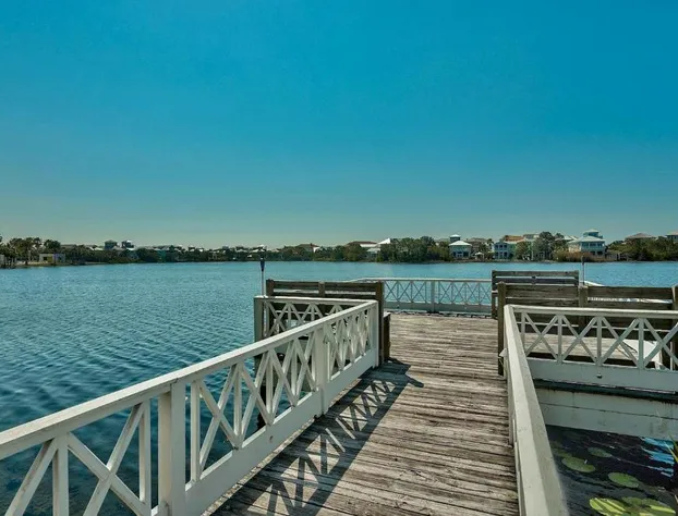 Carillon Beach Inn Unit 309 hotel detail image 2