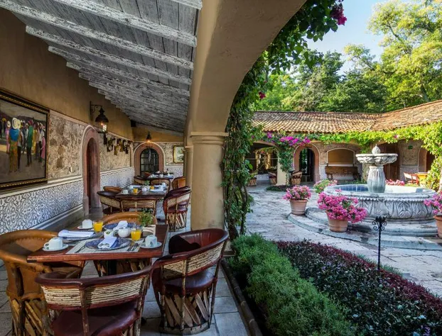 Villa Santa Monica hotel detail image 3