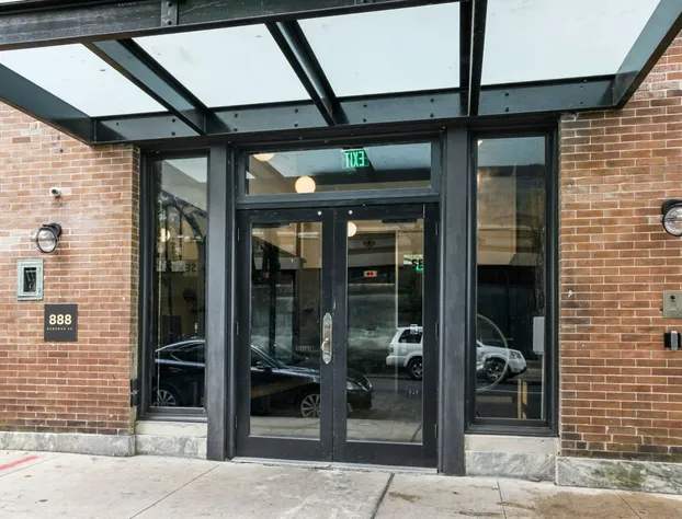 New Orleans Luxury Collection hotel detail image 2