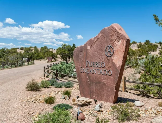 Acoma - Majestic Views, Near the Santa Fe Opera and Four Seasons in Tesuque hotel detail image 2