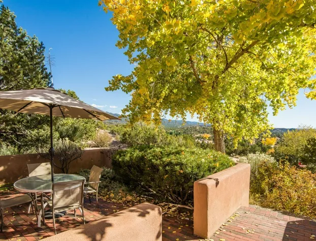 Acoma - Majestic Views, Near the Santa Fe Opera and Four Seasons in Tesuque hotel detail image 3