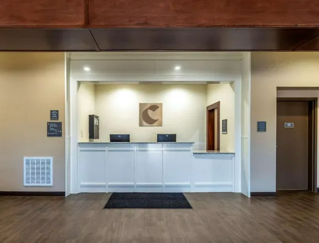 Comfort Inn & Suites Harrah hotel detail image 4