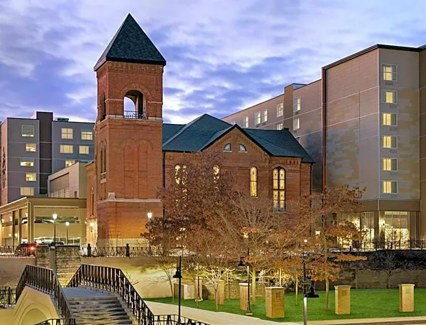 Hampton Inn Indianapolis Downtown IUPUI hotel detail image 3