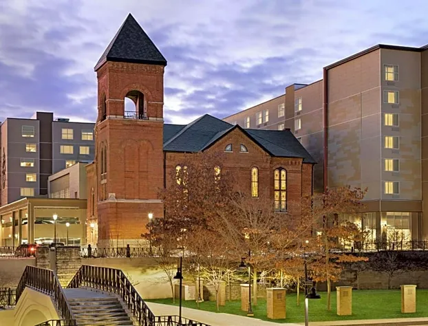 Hampton Inn Indianapolis Downtown IUPUI hotel detail image 3