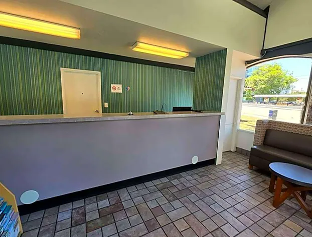 Super 8 by Wyndham San Jose Airport hotel detail image 3