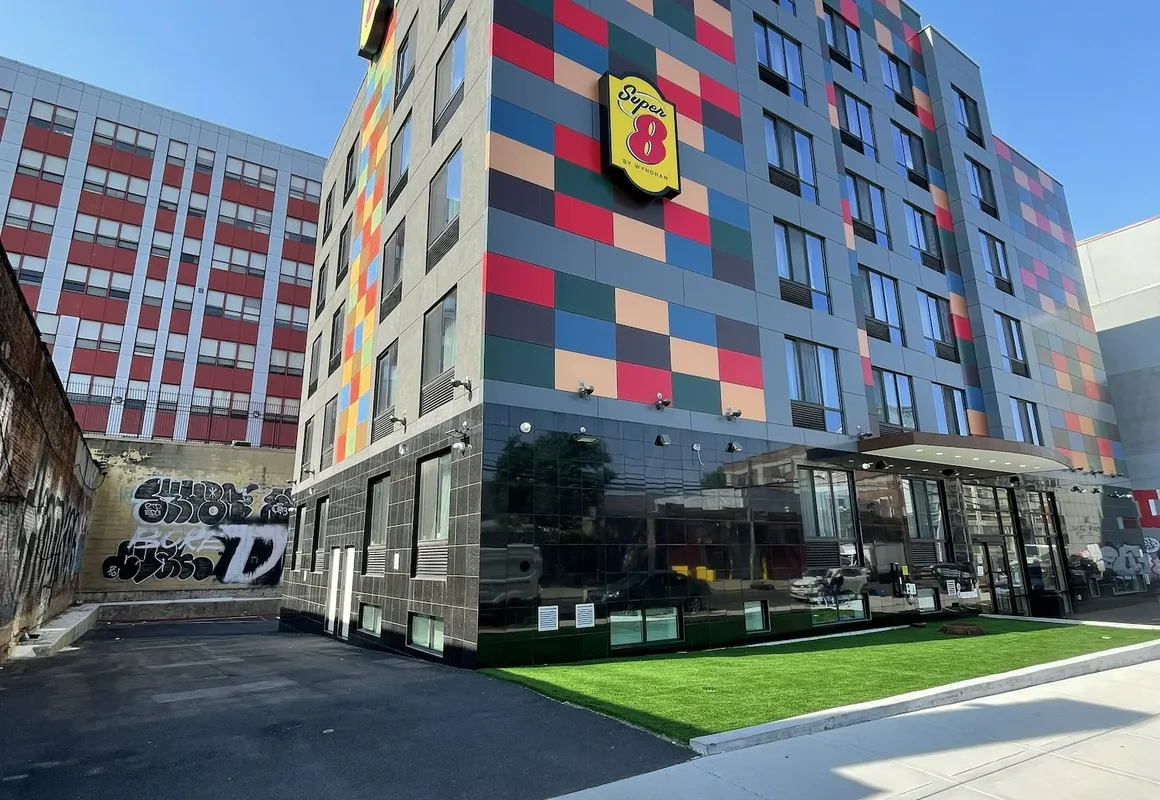 Super 8 by Wyndham Brooklyn Williamsburg hotel hero