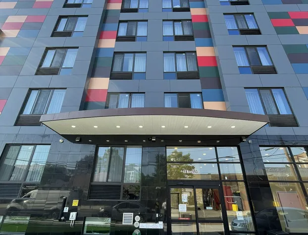 Super 8 by Wyndham Brooklyn Williamsburg hotel detail image 2