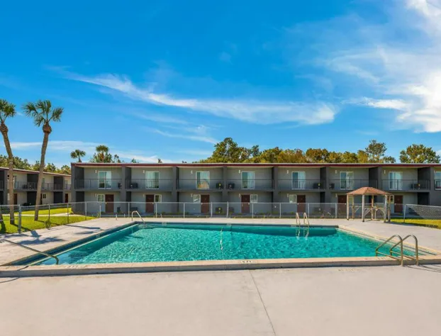 Red Roof Inn & Suites Wildwood FL TERMINATED hotel detail image 3