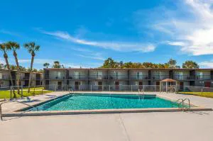 Red Roof Inn & Suites Wildwood FL TERMINATED hotel detail image 4