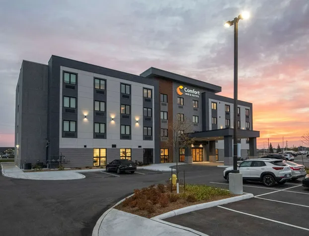 Comfort Inn & Suites hotel detail image 2