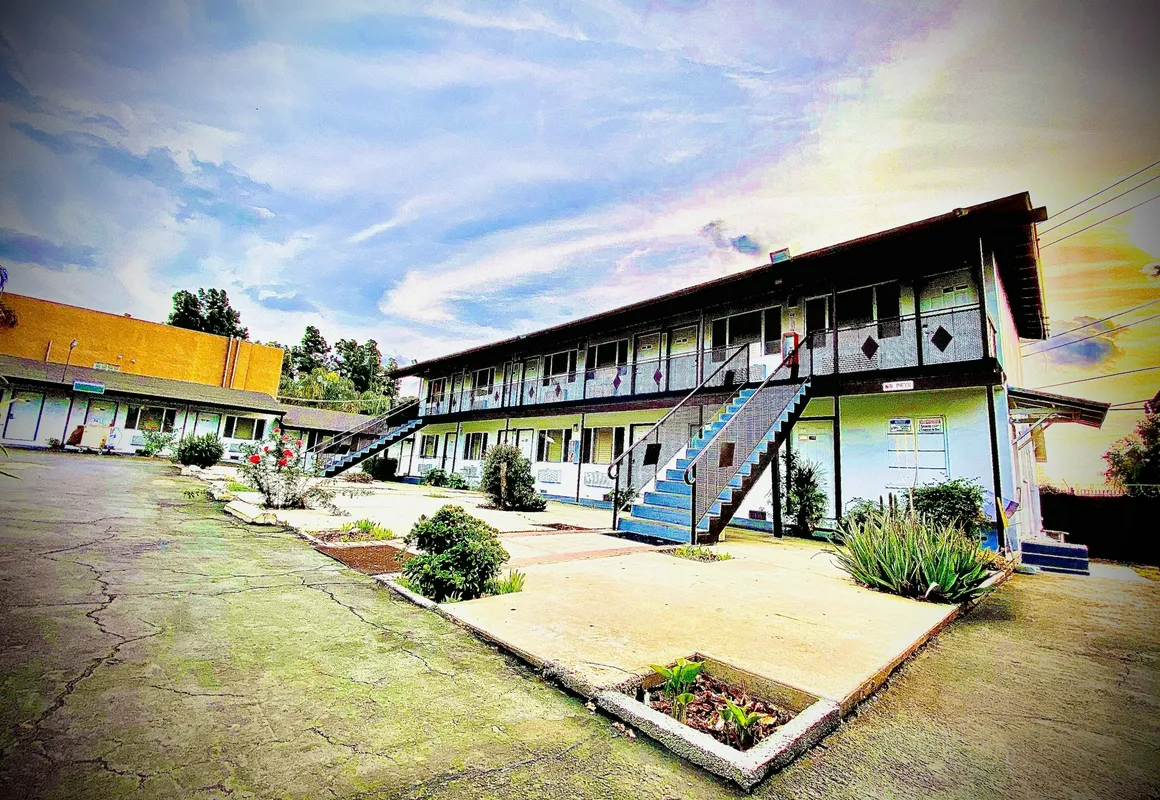 Casa Blanca Inn & Suites hotel hero