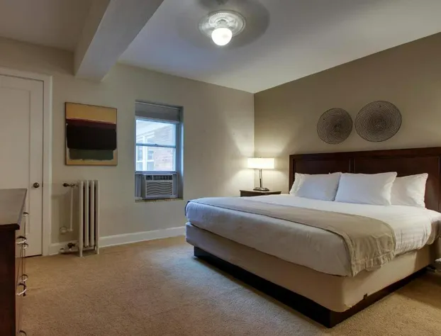 The Knickerbocker on the Lake hotel detail image 3