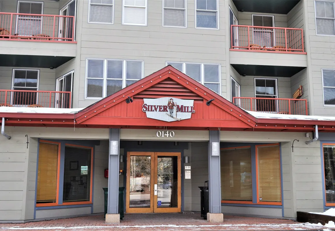 Silvermill 2 Bedroom 2 Bath B hotel hero