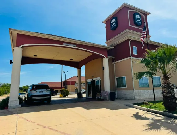 Executive Inn and Suites hotel detail image 2