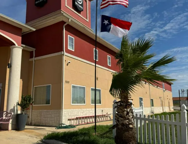 Executive Inn and Suites hotel detail image 3