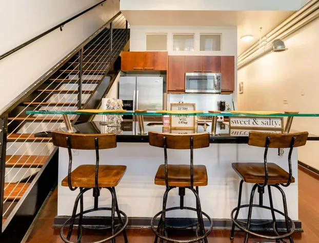 Cozy Atlantic Station Midtown Loft hotel detail image 4